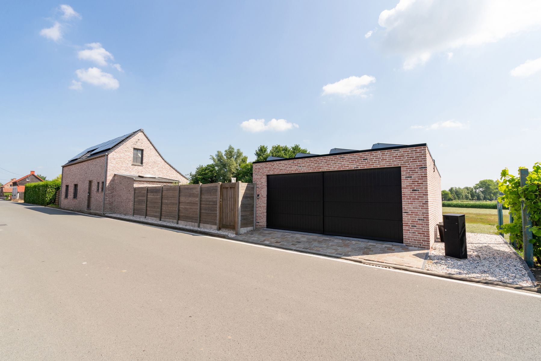 Instapklare woning met dubbele garage in het mooie Asenede foto 4
