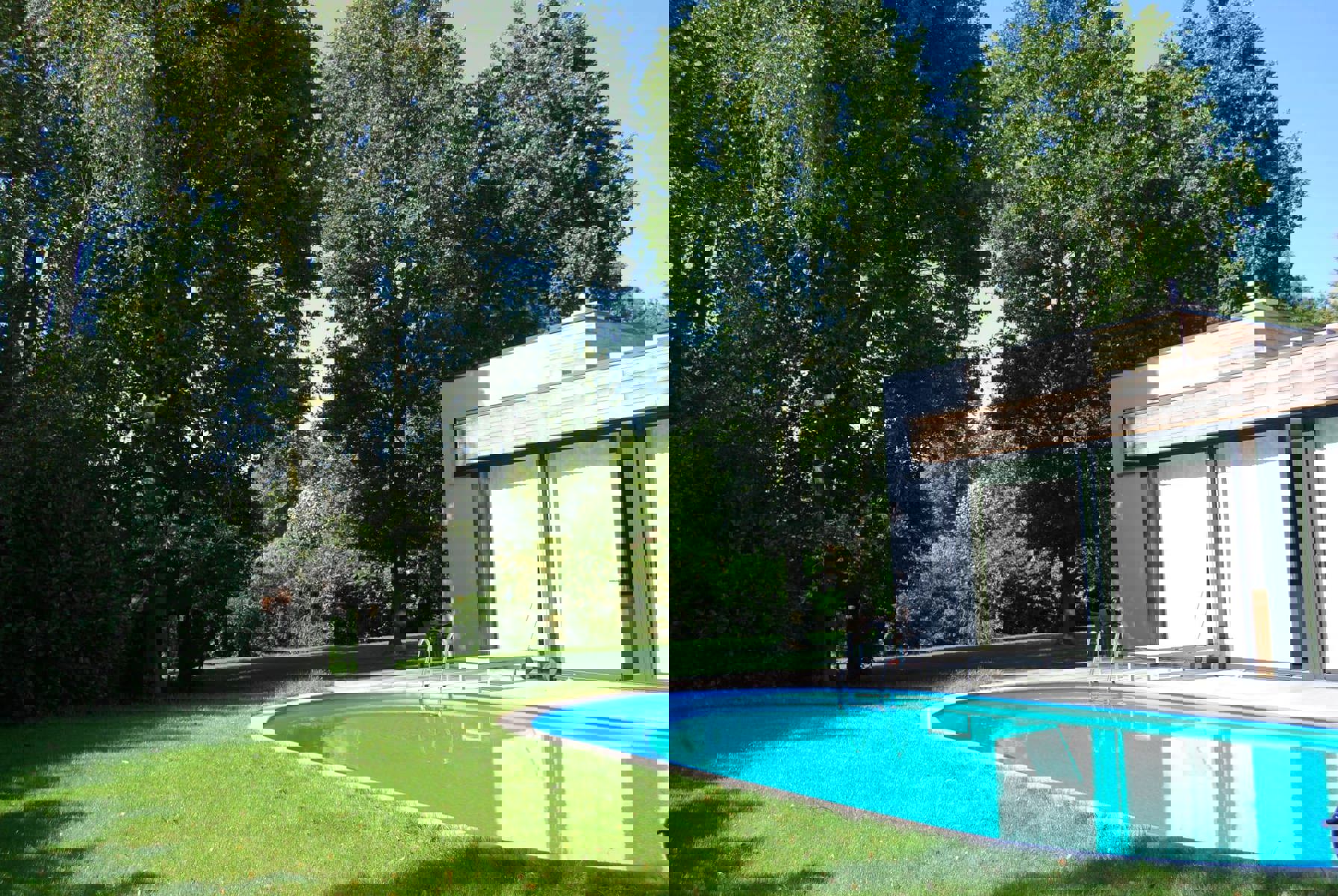 Ruime en lichtrijke villa met 4 à 5 slaapkamers en zwembad foto 5