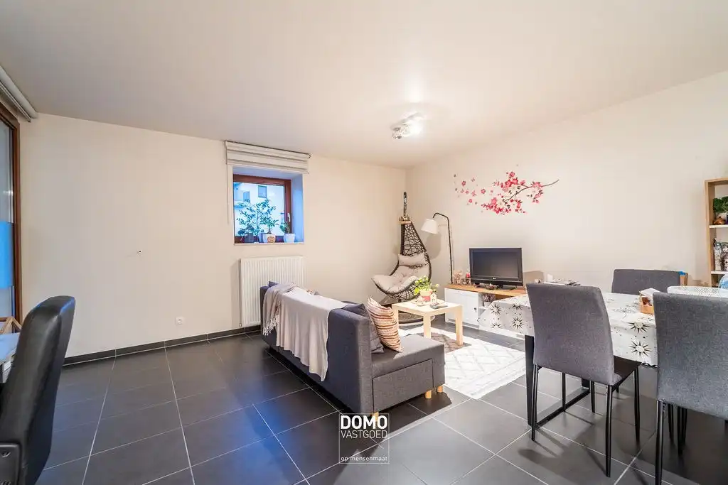 MODERN EN ENERGIEZUINING APPARTEMENT MET 1 SLAAPKAMER EN EIGEN PARKING TE BILZEN foto 3