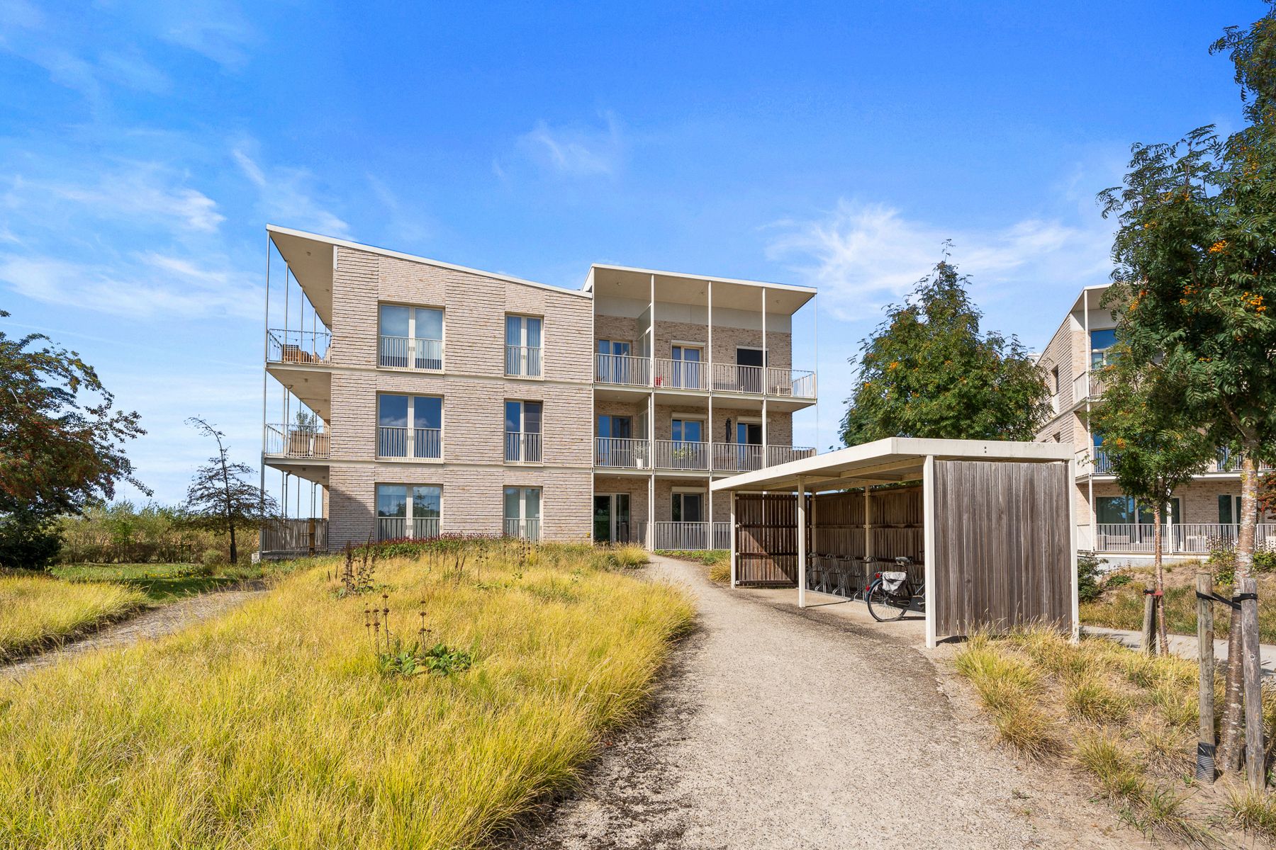 Rustig wonen, vlak bij Gent – energiezuinig & chic foto {{pictureIndex}}