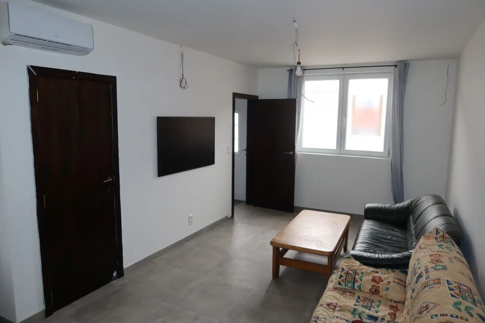 Leuk burgerhuis met 2 slk, tuin en achteruitgang met garage foto 3