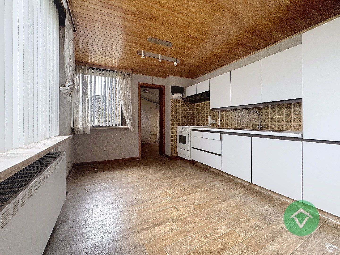 Woning met kleine loods te Gistel  foto 5