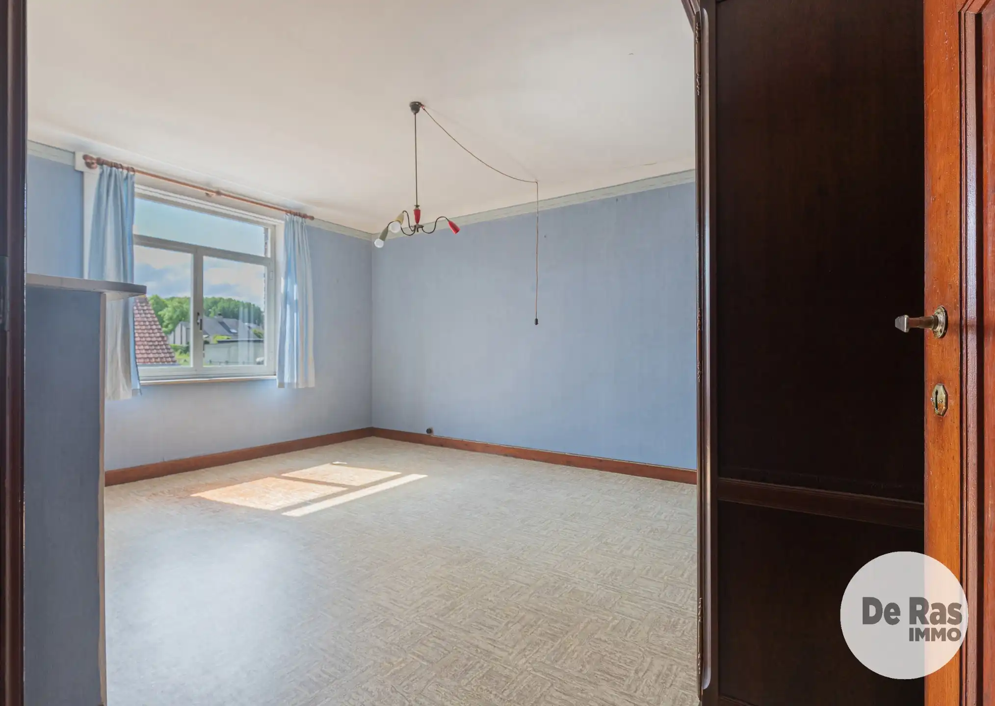 BURST - Te renoveren woning met tal van mogelijkheden foto 16