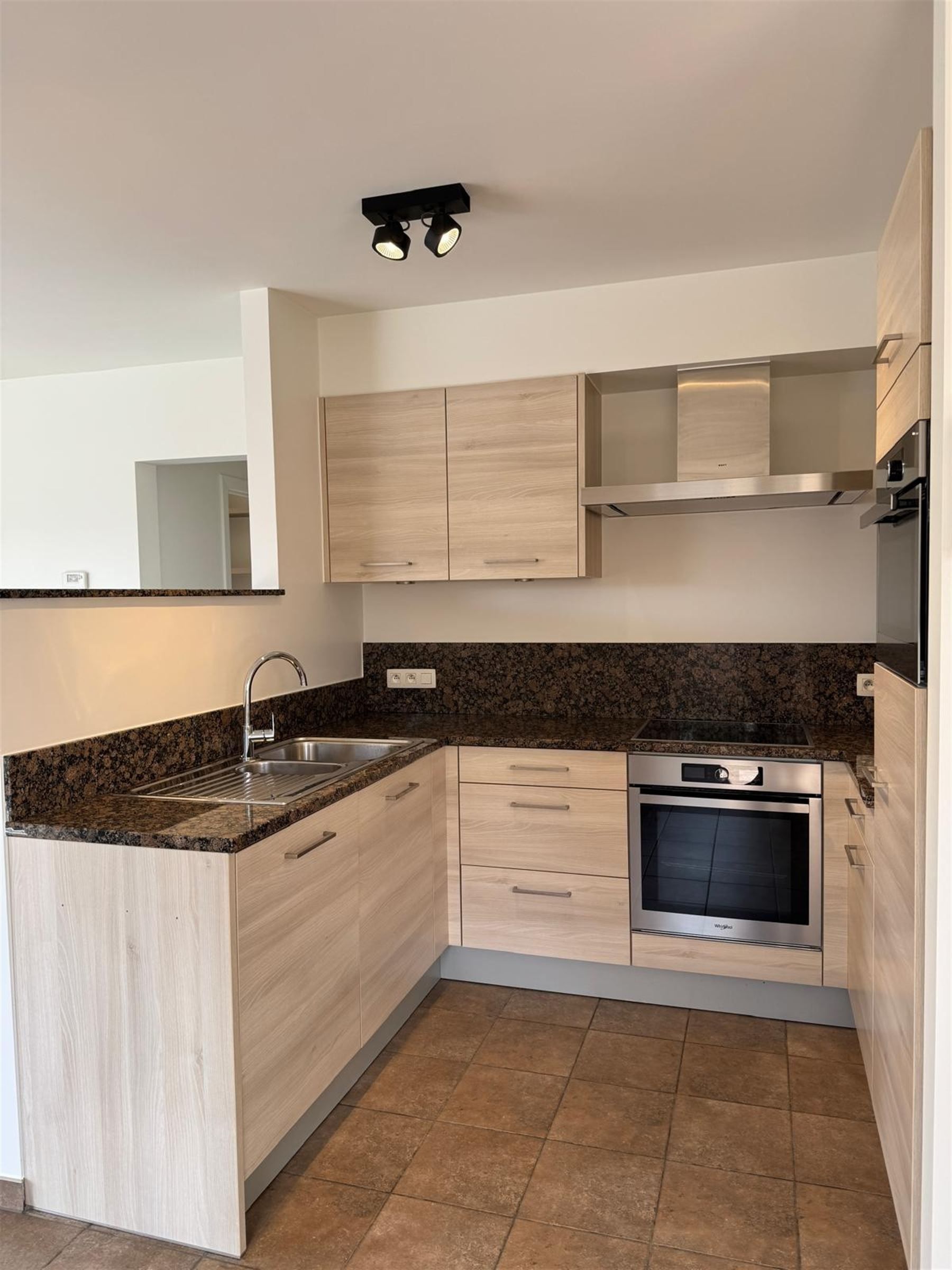 Ruim appartement met 2 slaapkamers en  garagebox foto 8