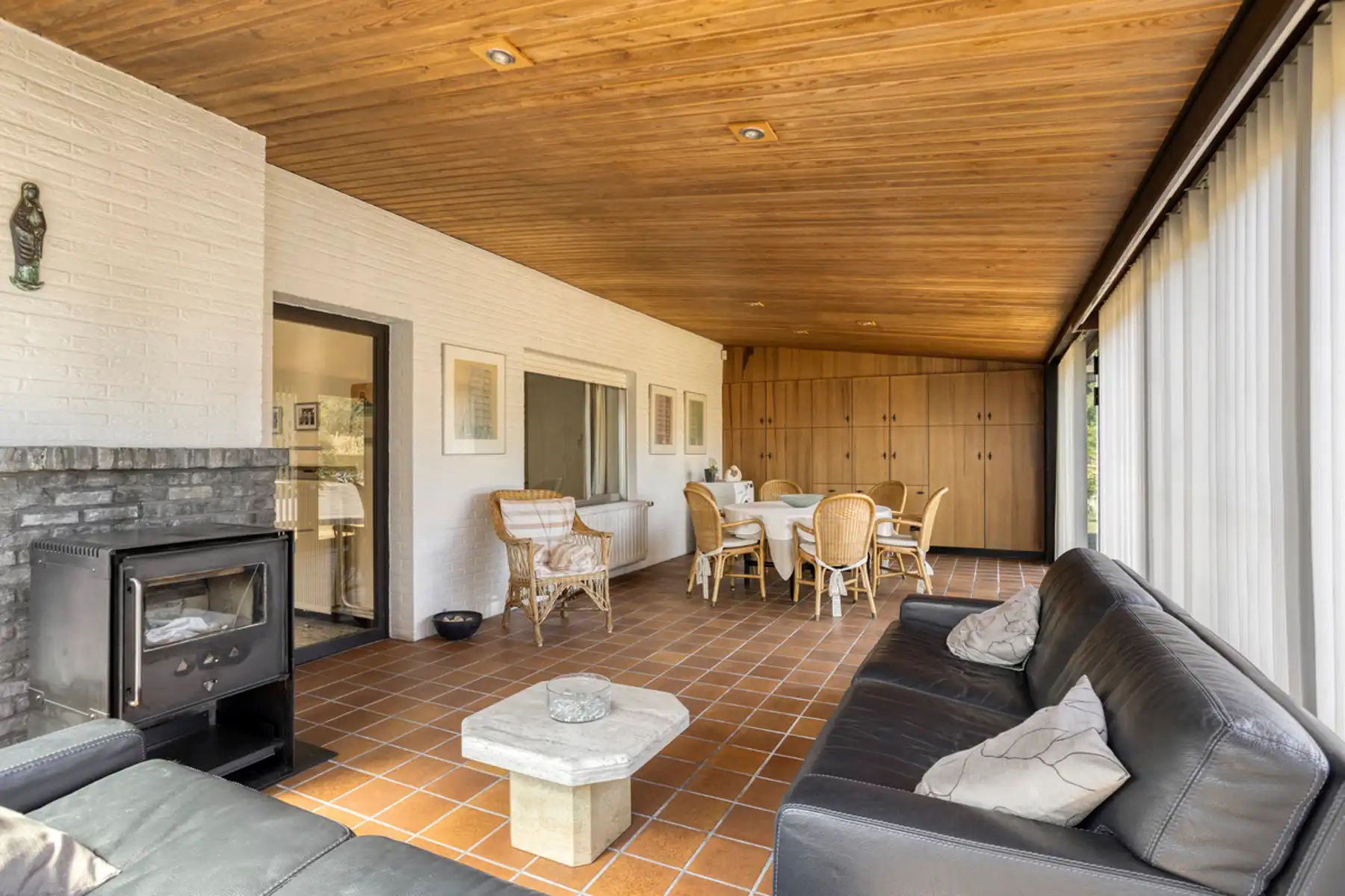 Bungalow (+/- 163 m²) + loods/werkplaats (>400 m²) + oprit foto 11