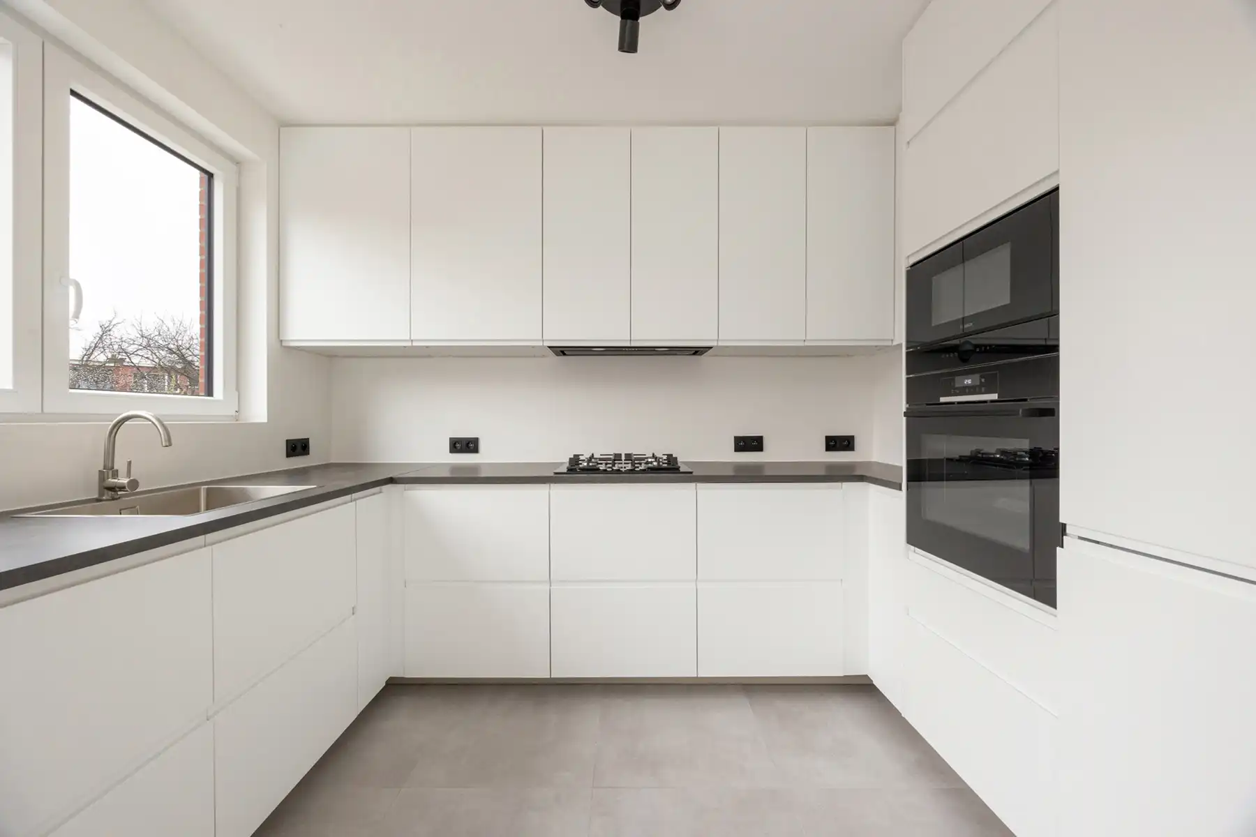 Totaalrenovatie (2025) met 3 slp, tuin en garage in Merksem foto 16