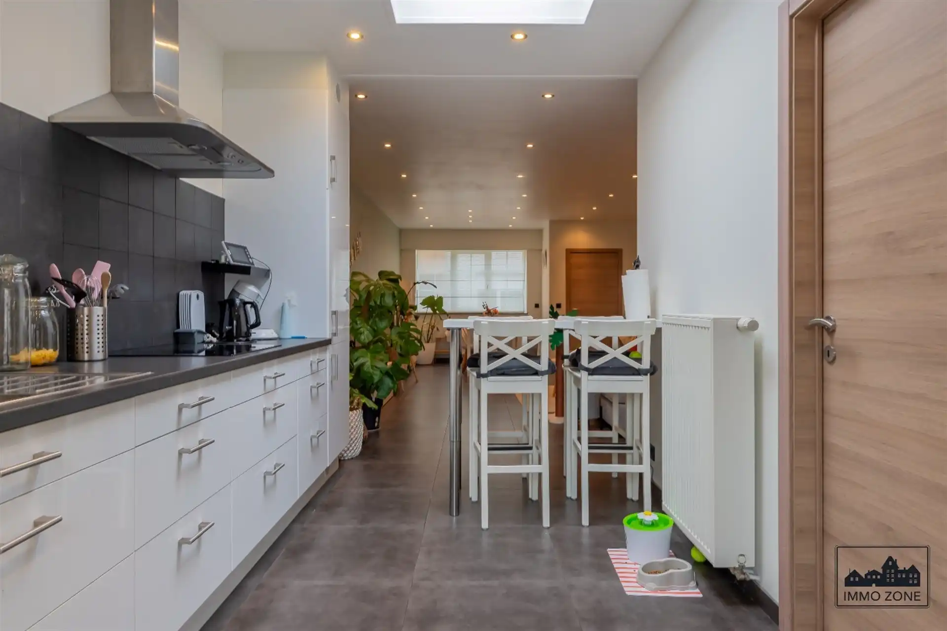 Gunstig gelegen recente 2 slaapkamerwoning met terras. foto 7