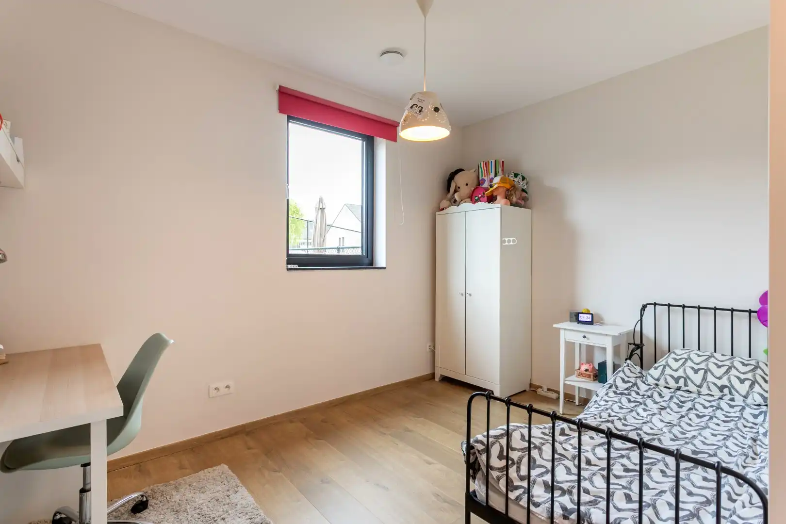 Instapklaar en energiezuinig gelijkvloers appartement met 2 SLPKS, tuin en terras foto 10