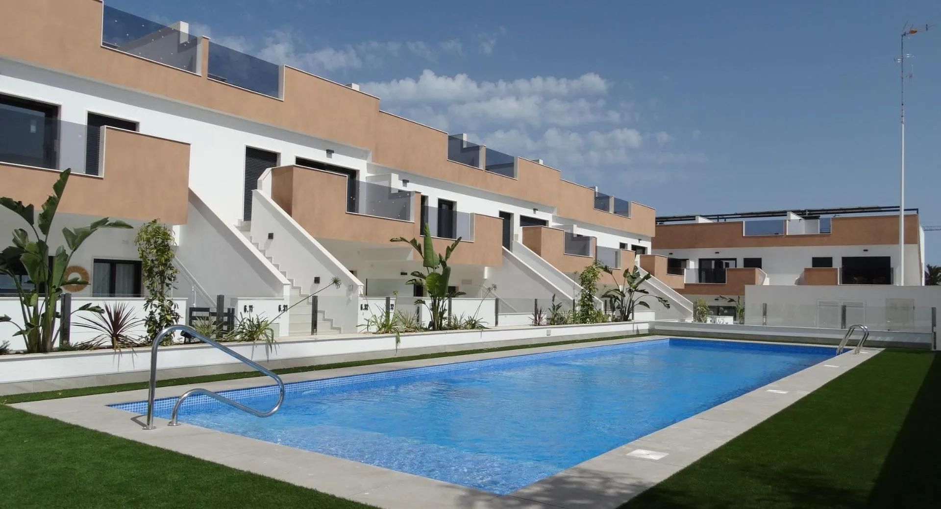 Wonen waar de zon altijd schijnt: moderne appartementen met tuin of solarium in hartje Costa Blanca foto 20