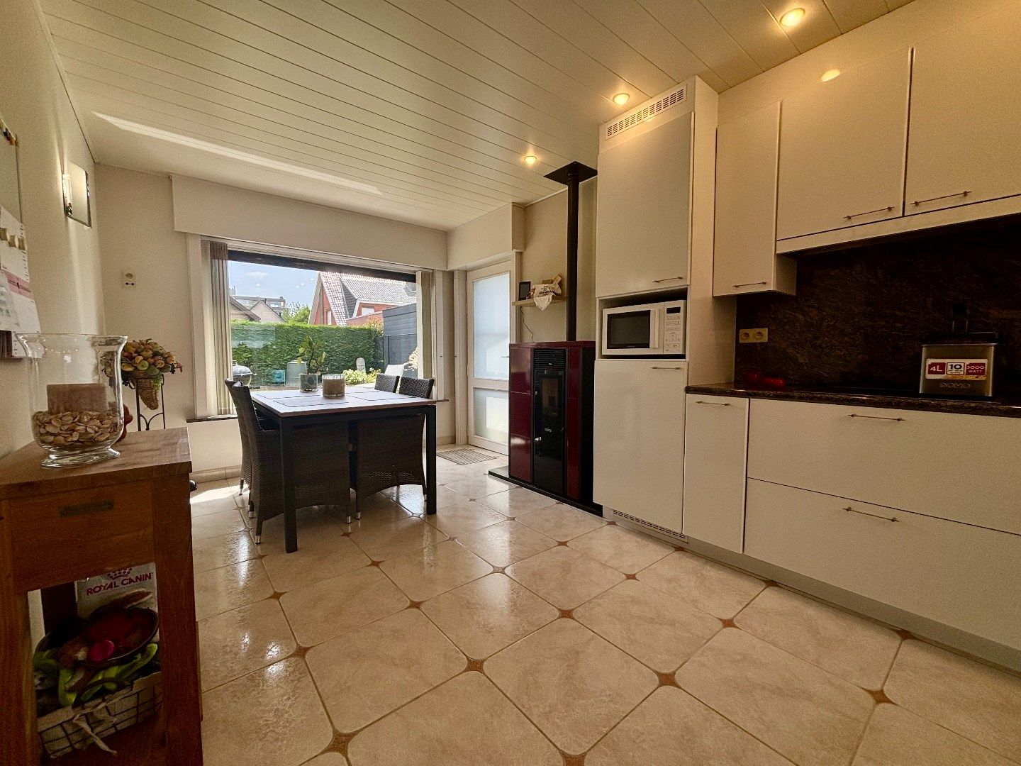 Goed onderhouden halfopen woning met zonnige tuin in centrum Ieper (494m²) foto 15