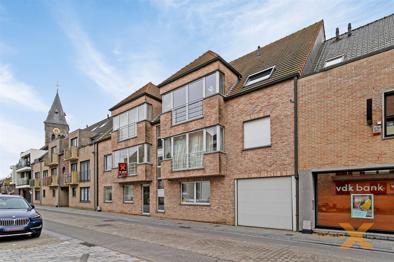 PERFECT ONDERHOUDEN APPARTEMENT MET GARAGE foto {{pictureIndex}}