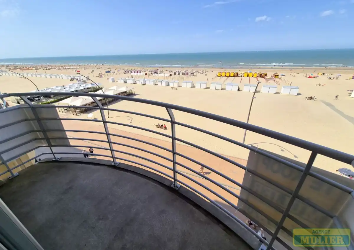 APPARTEMENT MET FRONTAAL ZEEZICHT TE KOOP TE DE PANNE foto 3