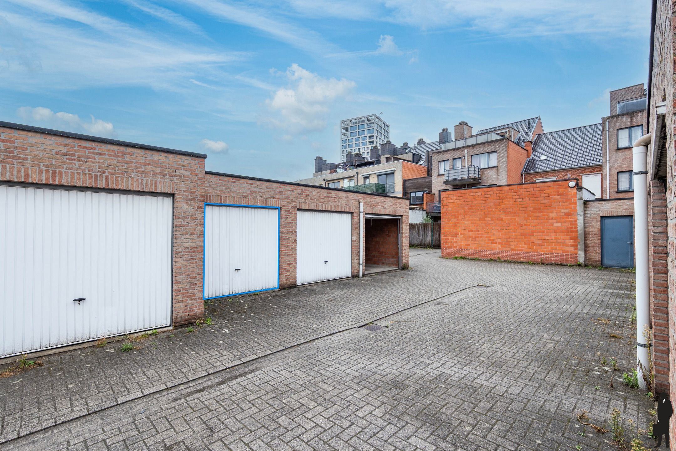 Gelijkvloerse studio met terras en berging centrum Turnhout foto 8