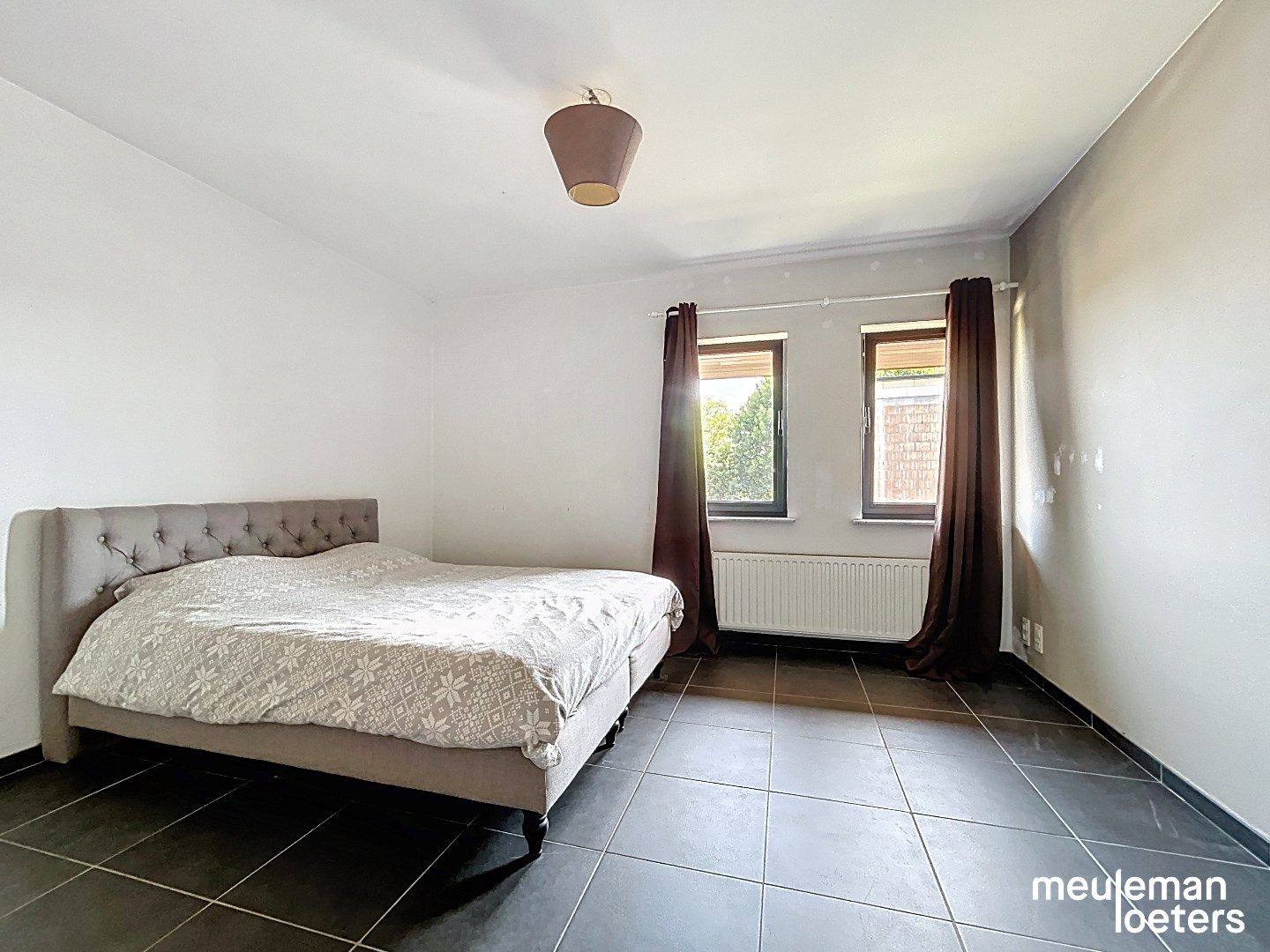 Ruime eigentijdse  villa met zuidgerichte tuin nabij centrum foto 9