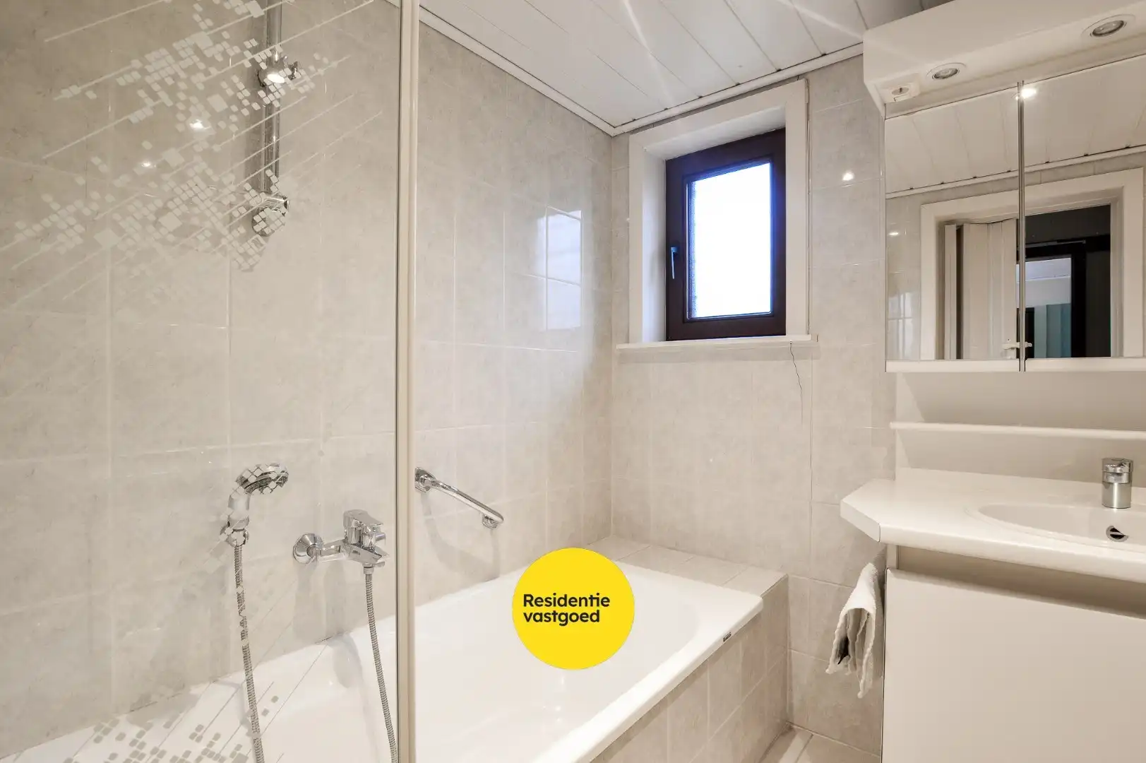 Ruime gezinswoning op 328 m² op topligging in St-Michiels foto 8