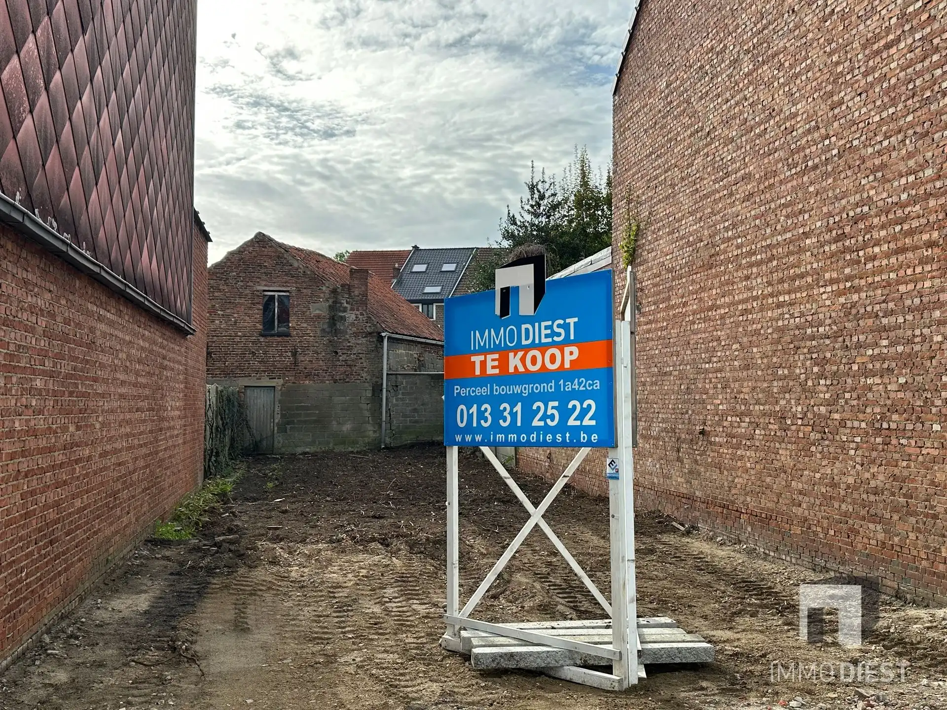 Bouwgrond van 1 are 42 ca te koop op gunstige locatie in Diest foto 2