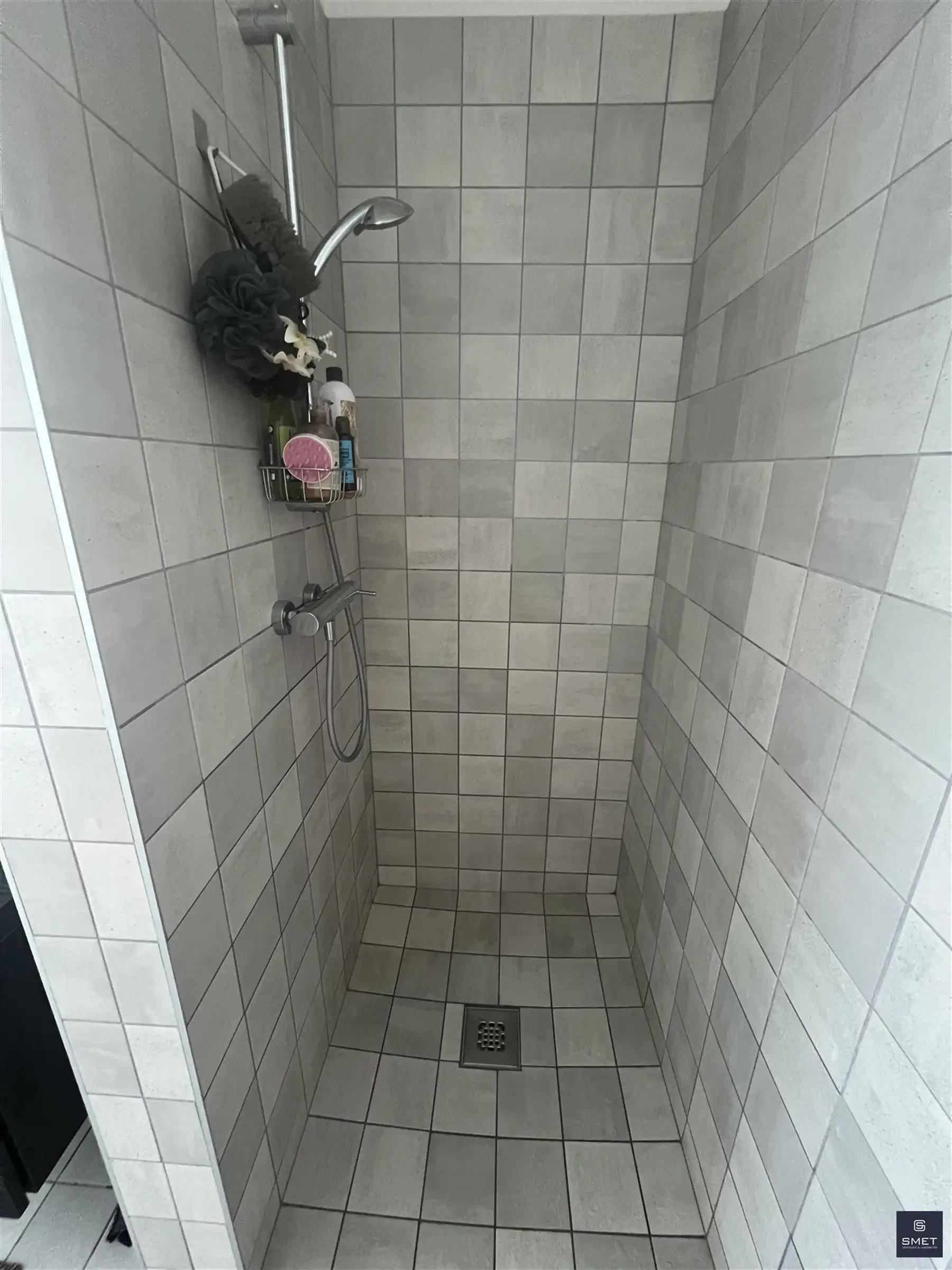 appartement met 1 slpk, terras en autostaanplaats foto 14
