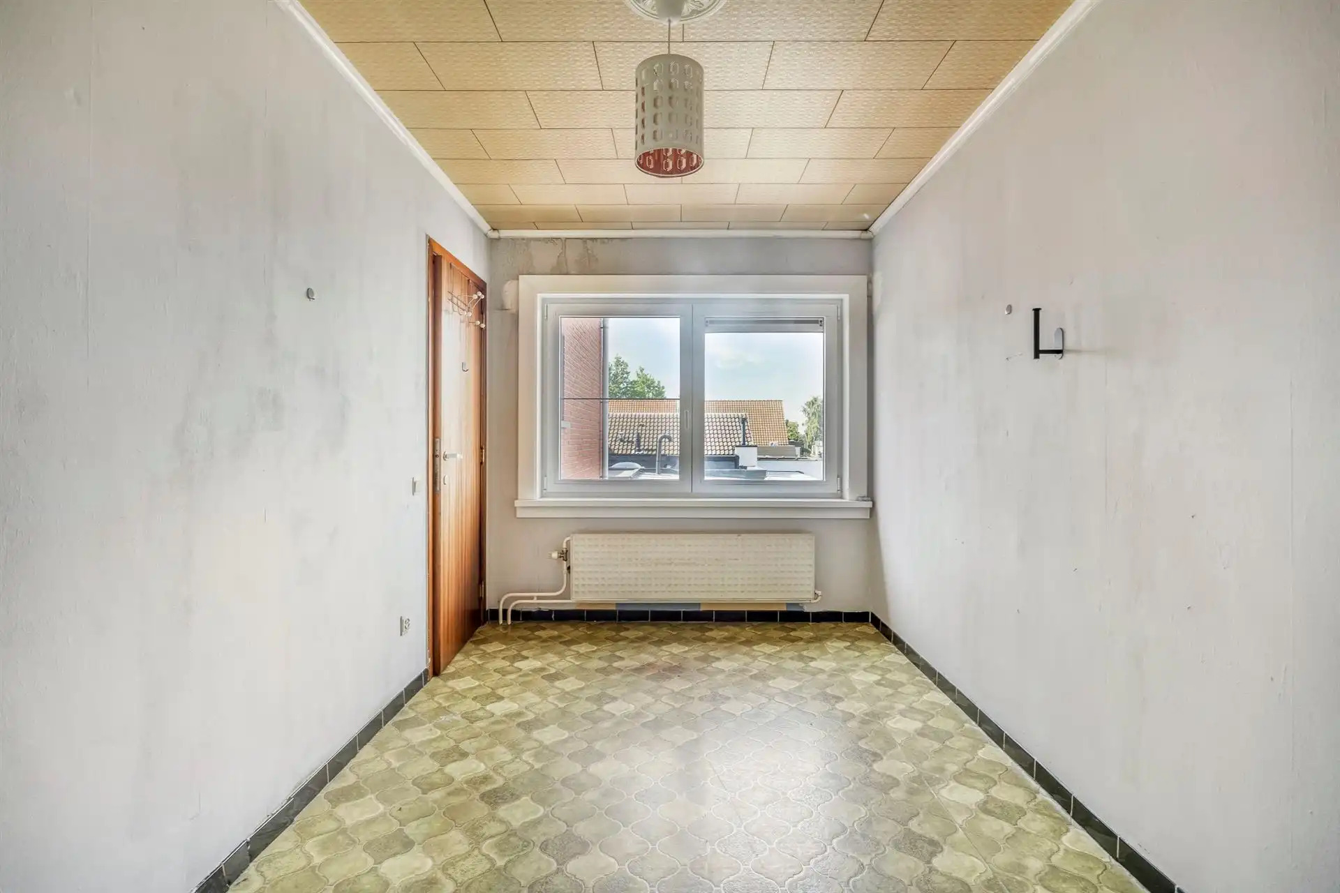 Woning met 3 slaapkamers, terras en 7 garages.  foto 15