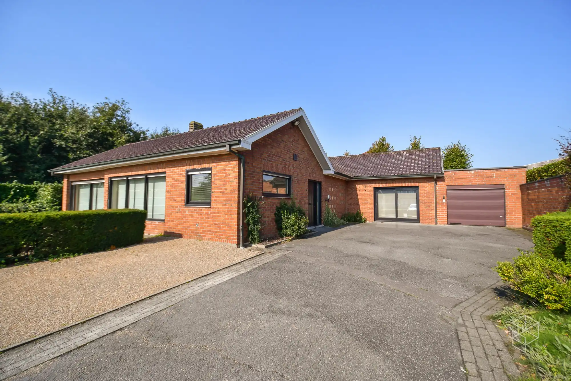 Grote goed onderhouden woning met 3 slpk, tuin en grote garage foto 18