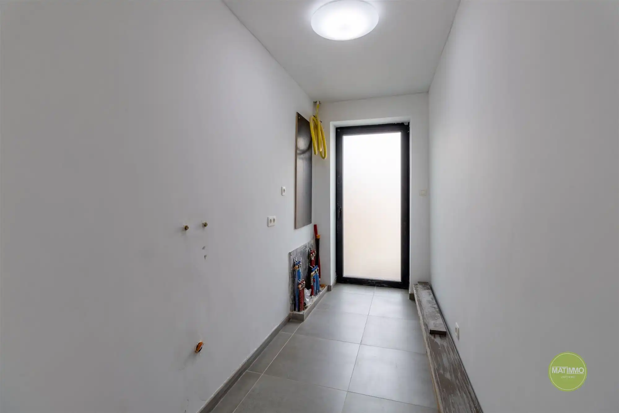 Gerenoveerd duplex appartement met handelszaak in Meerhout foto 18