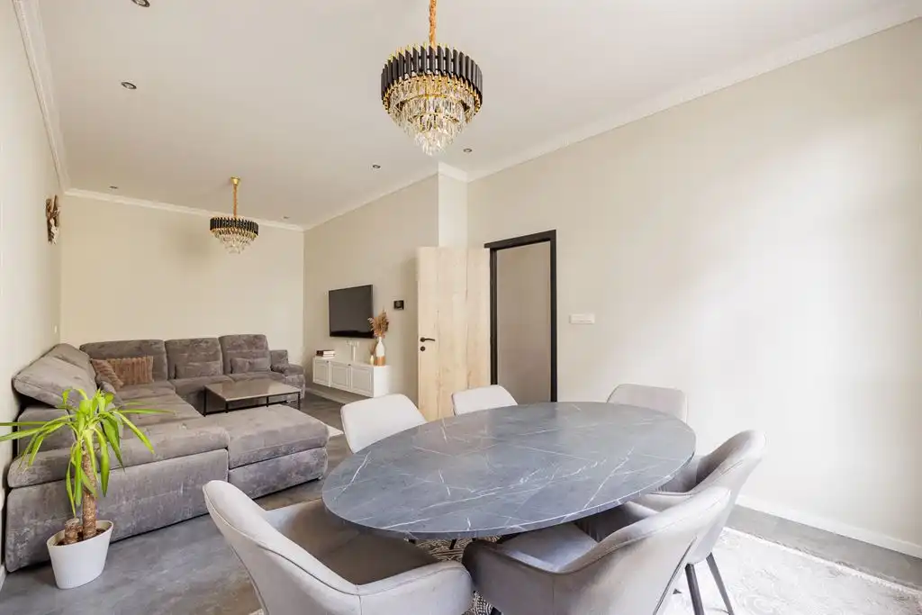 Gerenoveerde woning met 4 slaapkamers aan Krugerpark foto 2