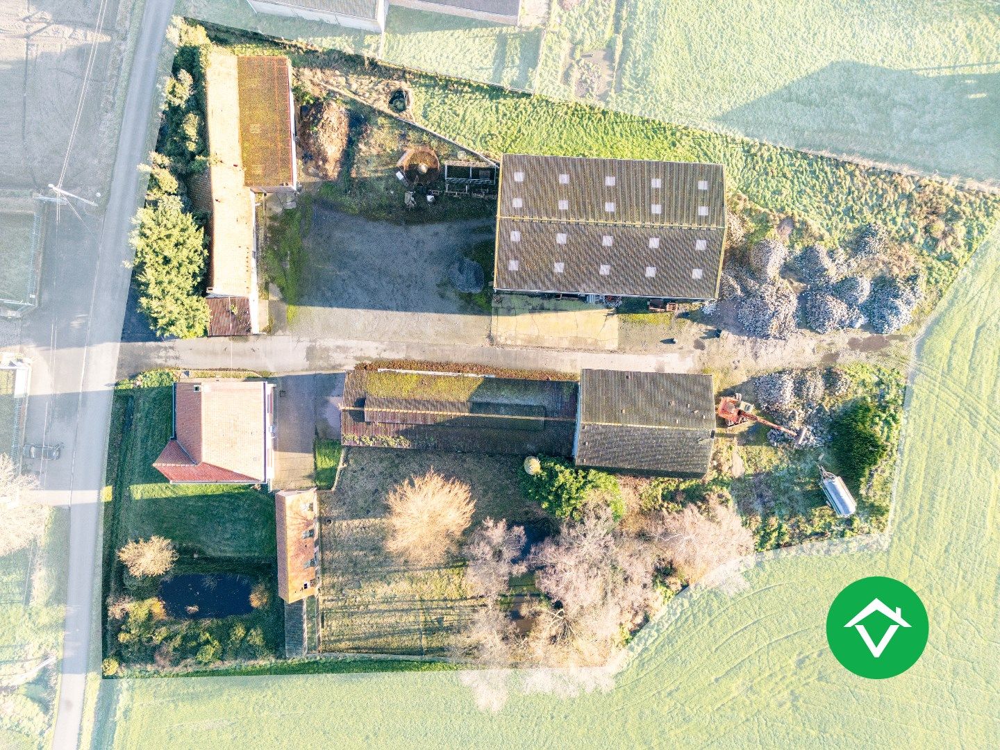 Authentieke hofstede in een landelijke omgeving te Koekelare foto 5