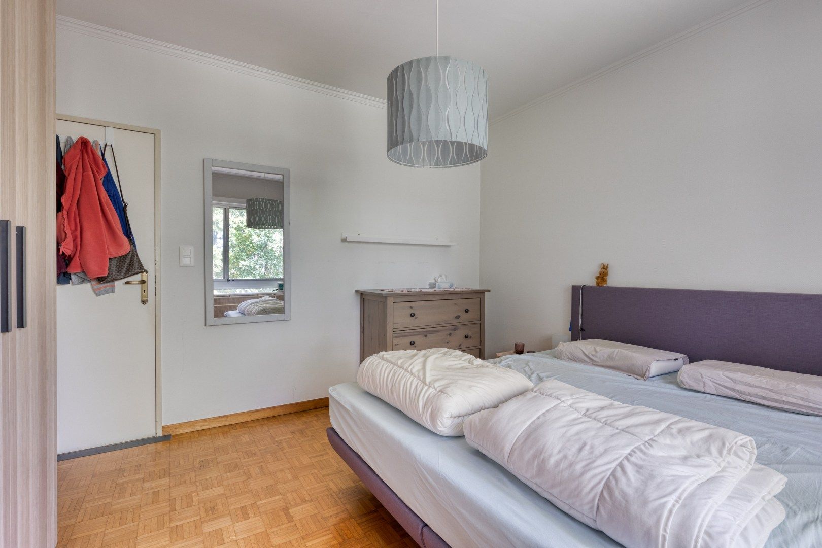 Riant 2-slp appartement met kelder en autostnplts foto 9