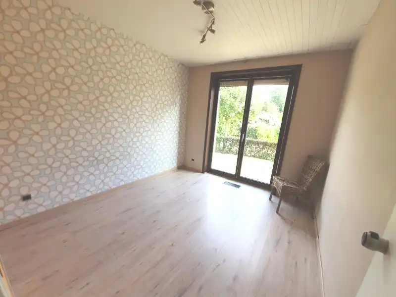 Rustig gelegen 3 slpka-woning met inpandige garage, 2 terrassen en kleine tuin foto 9