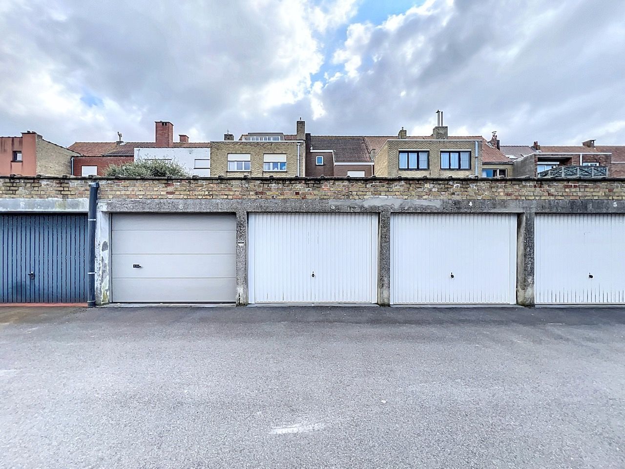 Ruime gesloten garagebox, Rodenbachstraat. foto 6