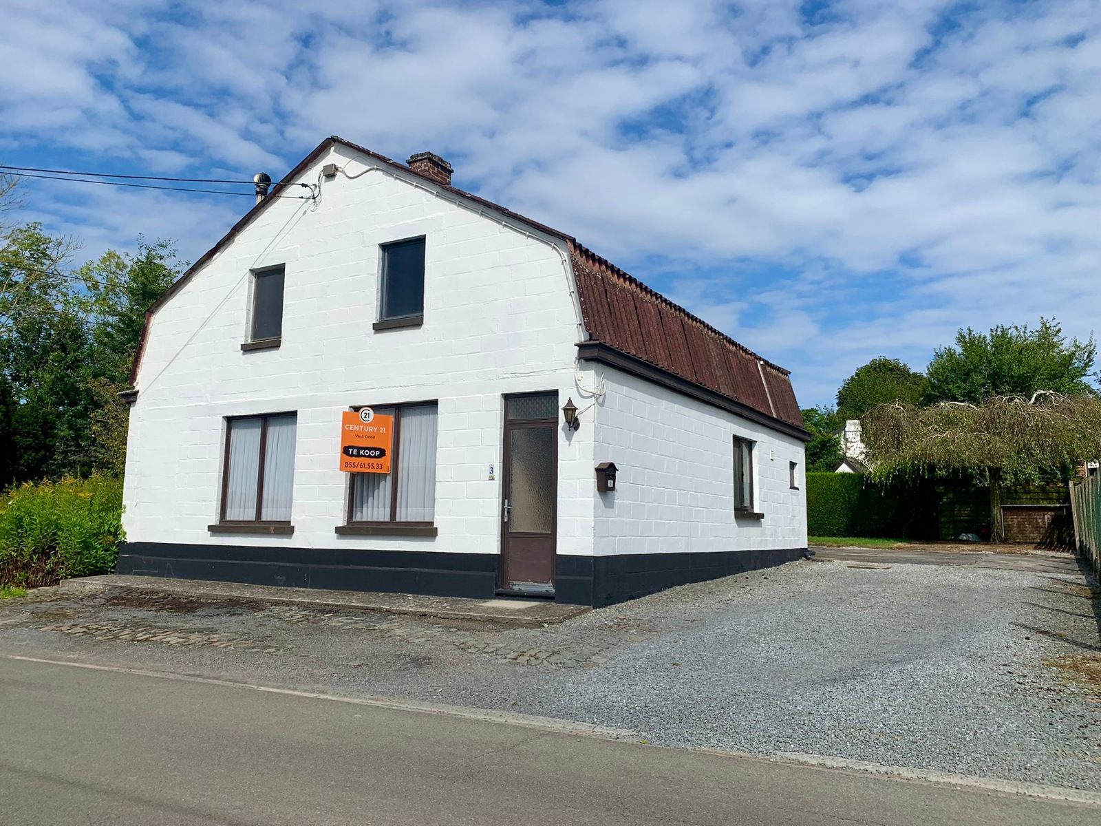 Te renoveren woning op een prachtige locatie foto 2