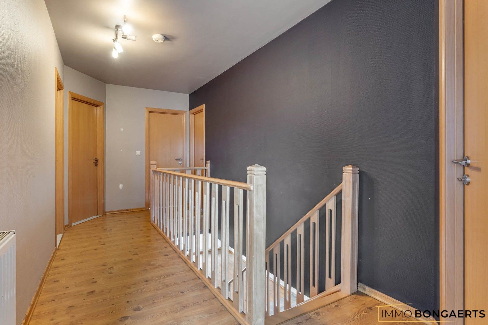 Ruim duplexappartement met 4 slaapkamers foto 16