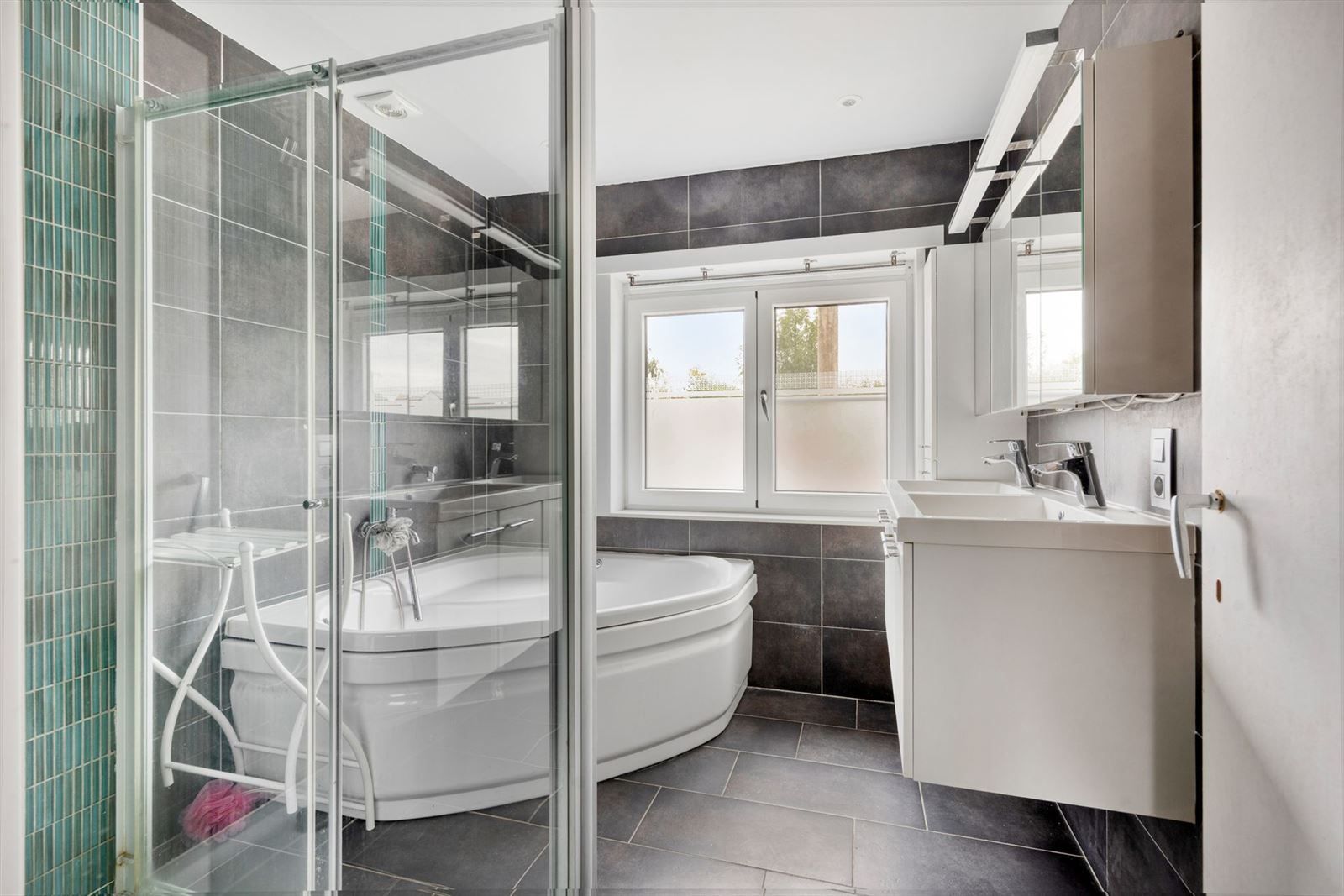 Woning met 4 slaapkamers te koop foto 18