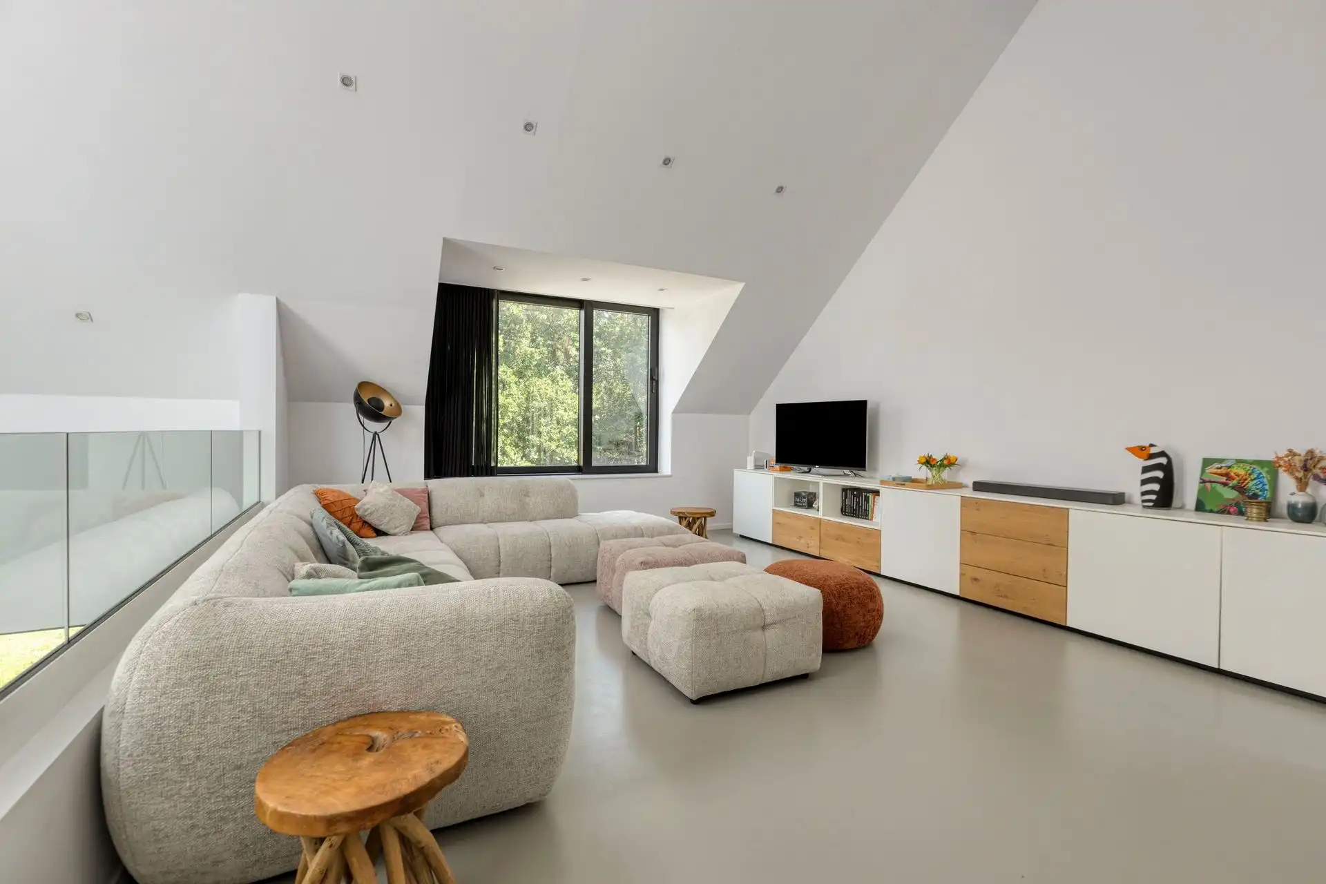 Exclusief wonen waar architectuur, ruimte en levenslang comfort samenkomen. foto 13