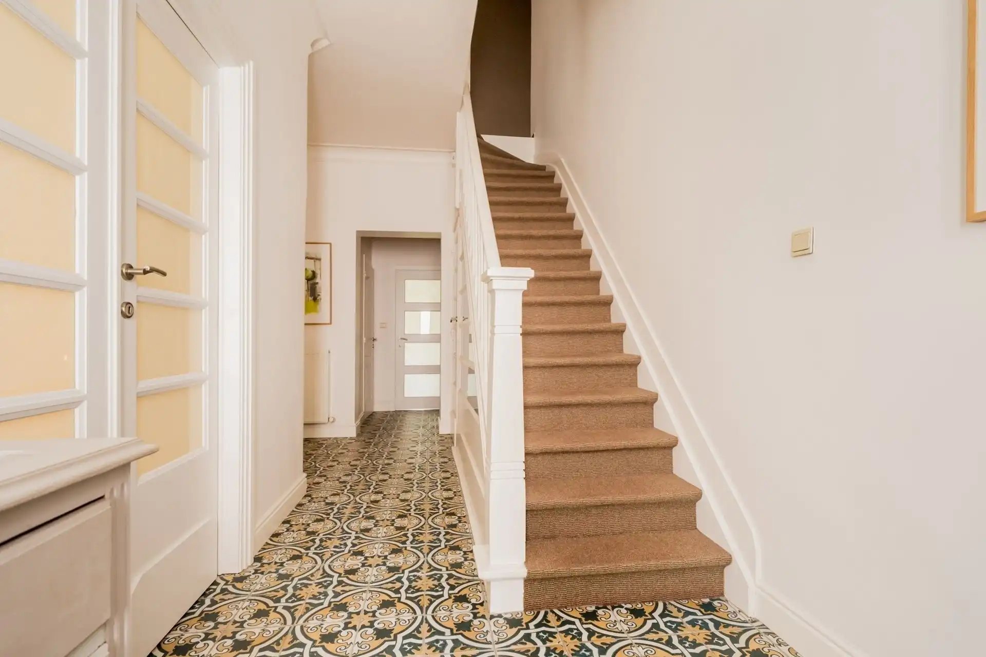 Ruime karaktervolle woning met 6 slpks en tuin! foto 4