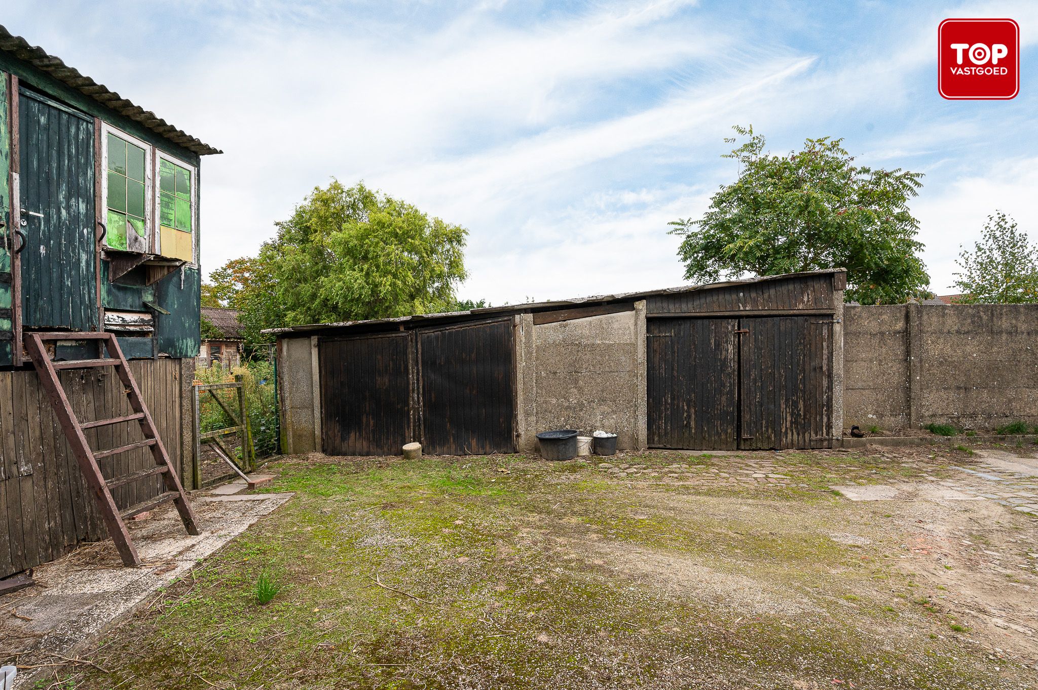 Te renoveren woning met 4 slaapkamers op perceel grond van 1605m² foto 24