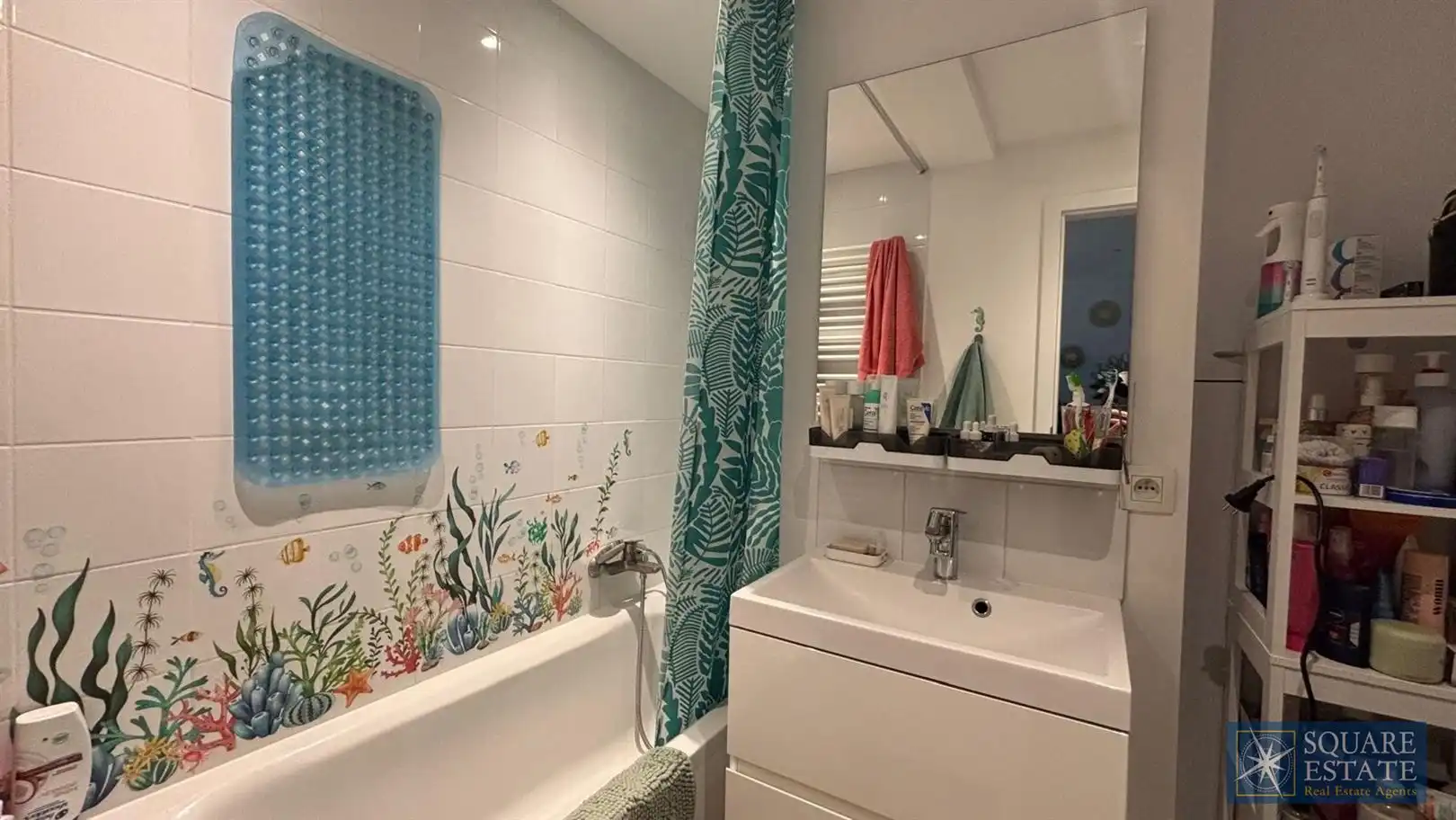 Charmant appartement met 2 slaapkamers en een terras foto 8