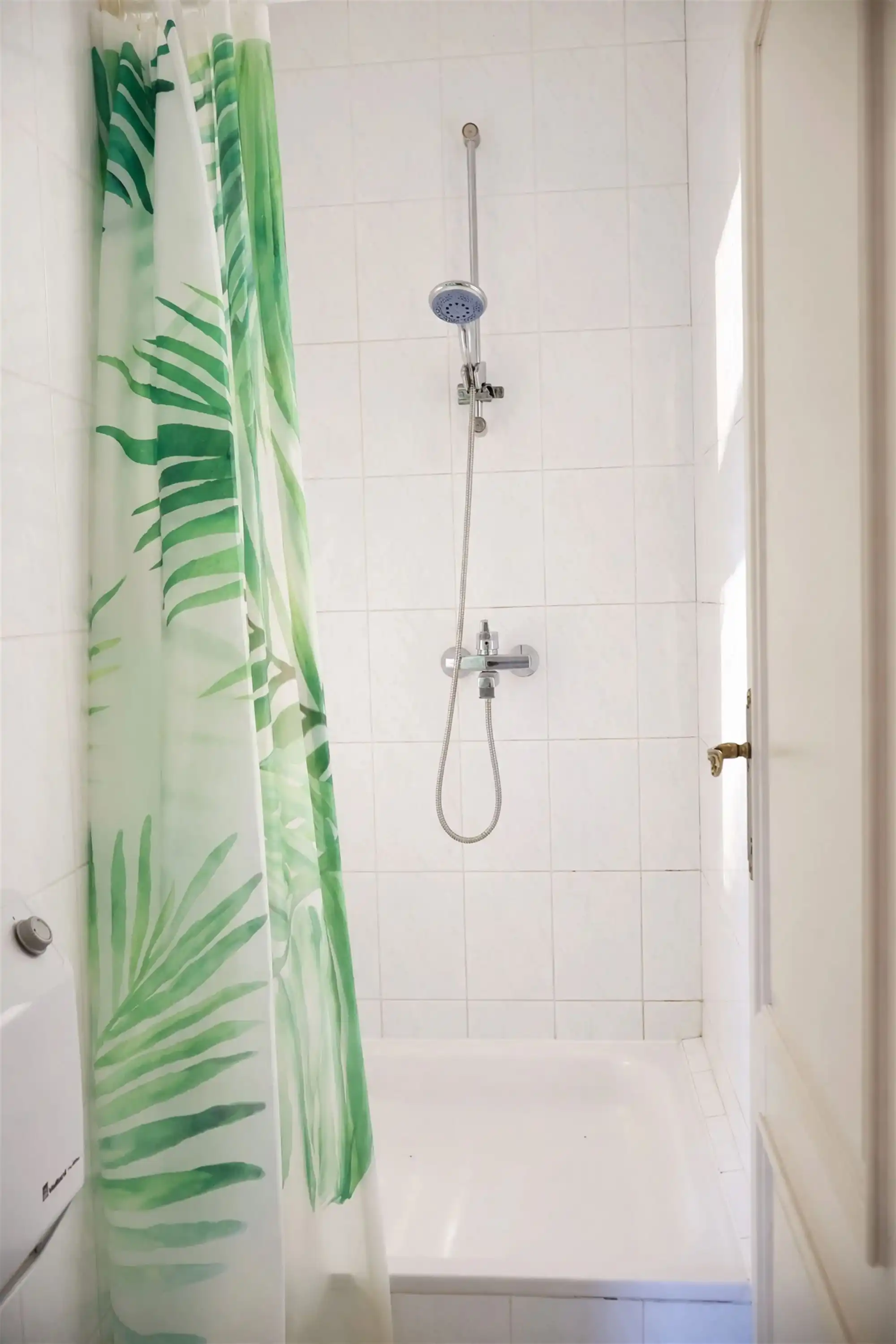Uitzonderlijk ruim hoekappartement met groen uitzicht foto 13