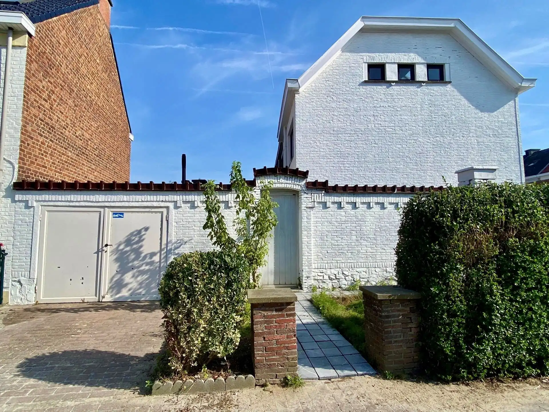 VOLLEDIG GERENOVEERDE WONING met TERRAS en GARAGE! foto 3
