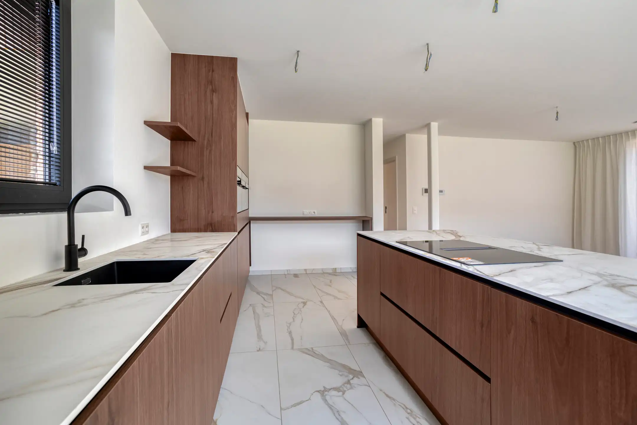 Luxueus afgewerkt gelijkvloersappartement met 3 slaapkamers foto 9