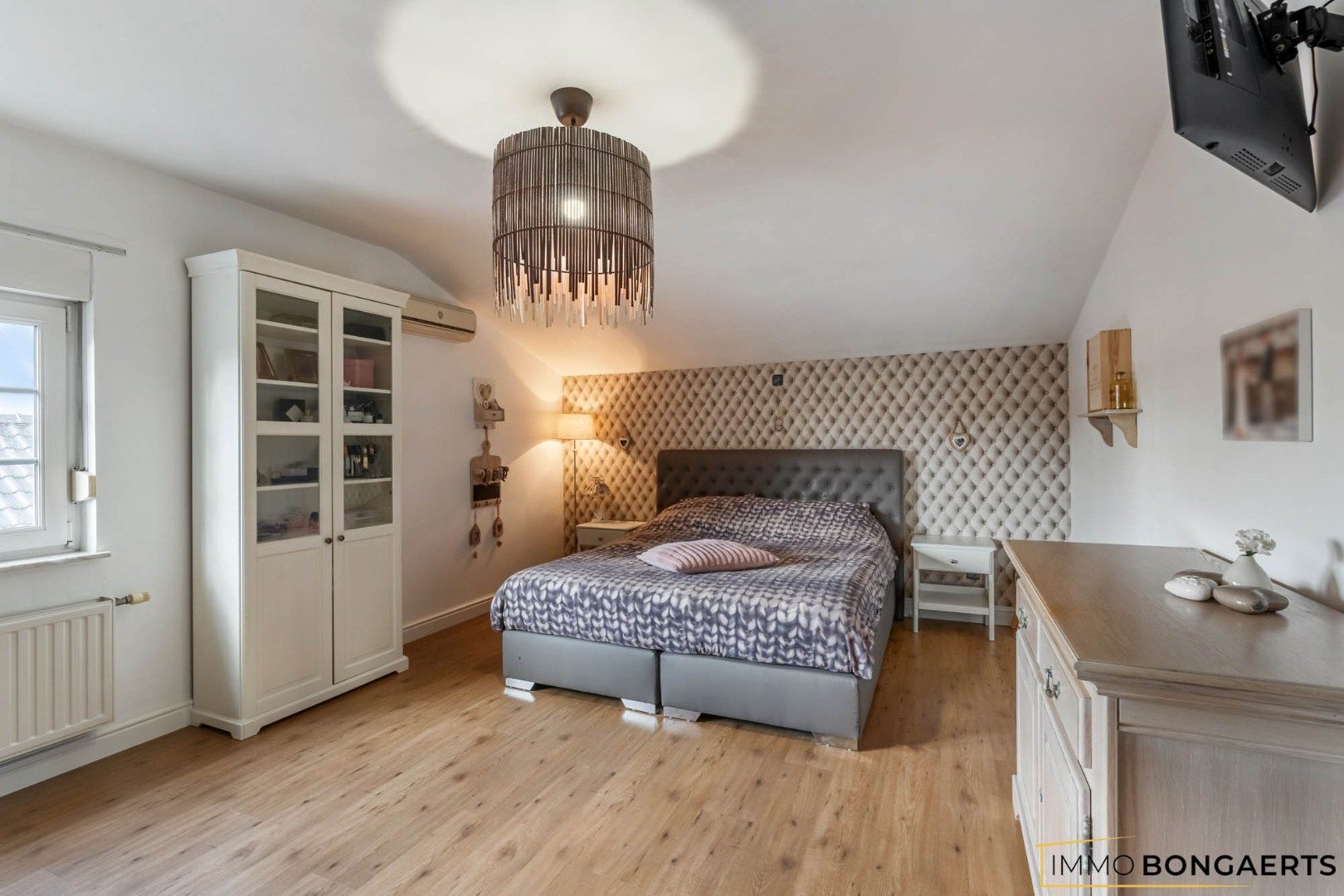 Instapklare woning met 4 slaapkamers en zwembad foto 18