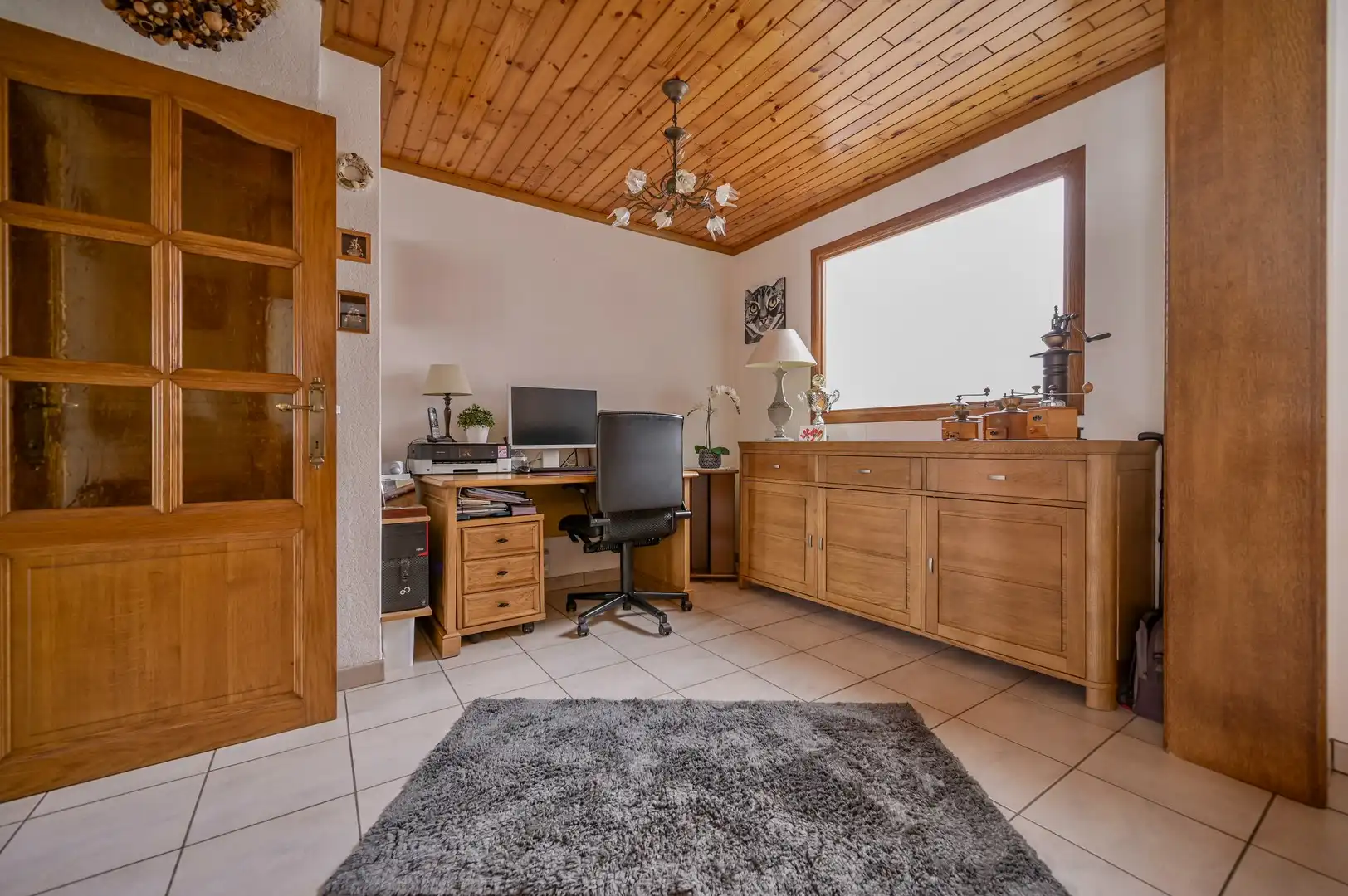 CENTRAAL GELEGEN,  INSTAPKLARE WONING MET GARAGE EN ACHTERUITWEG foto 6