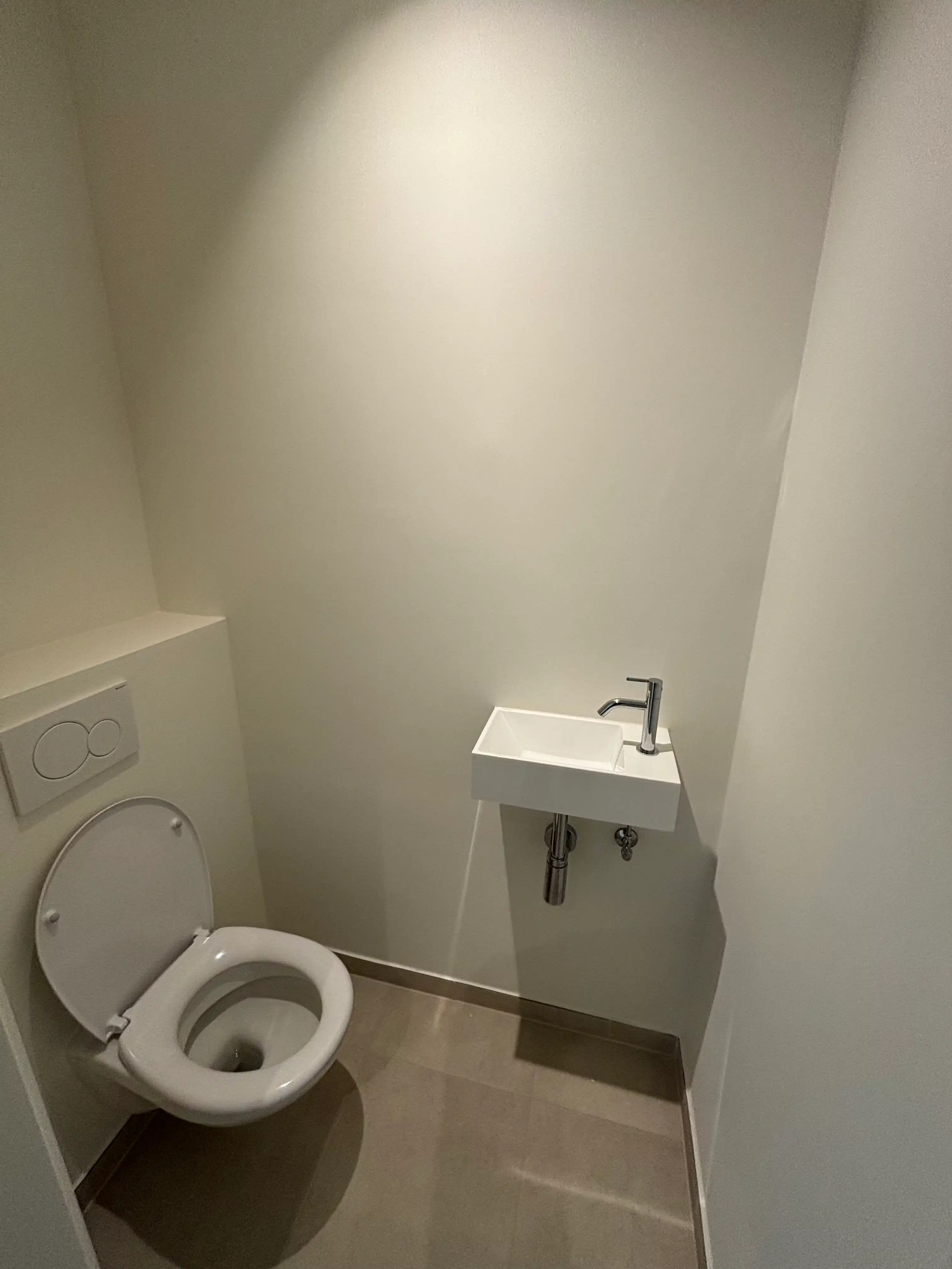 1-slaapkamer appartement met terras en parking foto 3