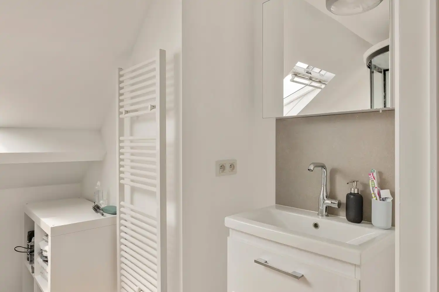 INSTAPKLARE WONING MET GARAGE OP TOP LOCTIE TE MECHELEN foto 18