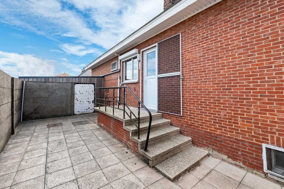 TE RENOVEREN BUNGALOW MET 3 SLAAPKAMERS, RUSTIGE LOCATIE foto 24
