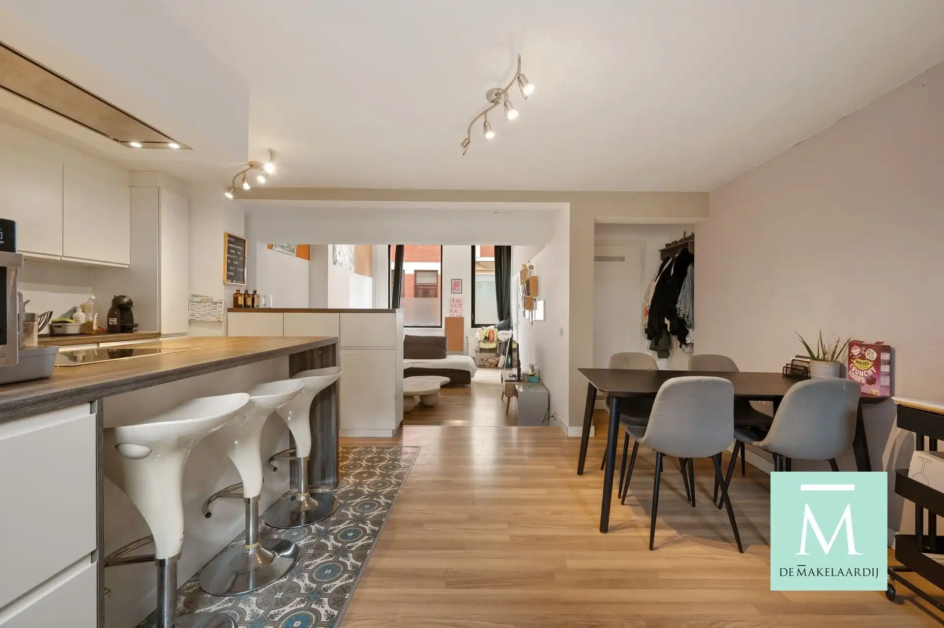 PRACHTIG WOONHUIS IN HARTJE MECHELEN MET MODERNE INRICHTING EN GEZELLIGE BINNENPLAATS foto 7