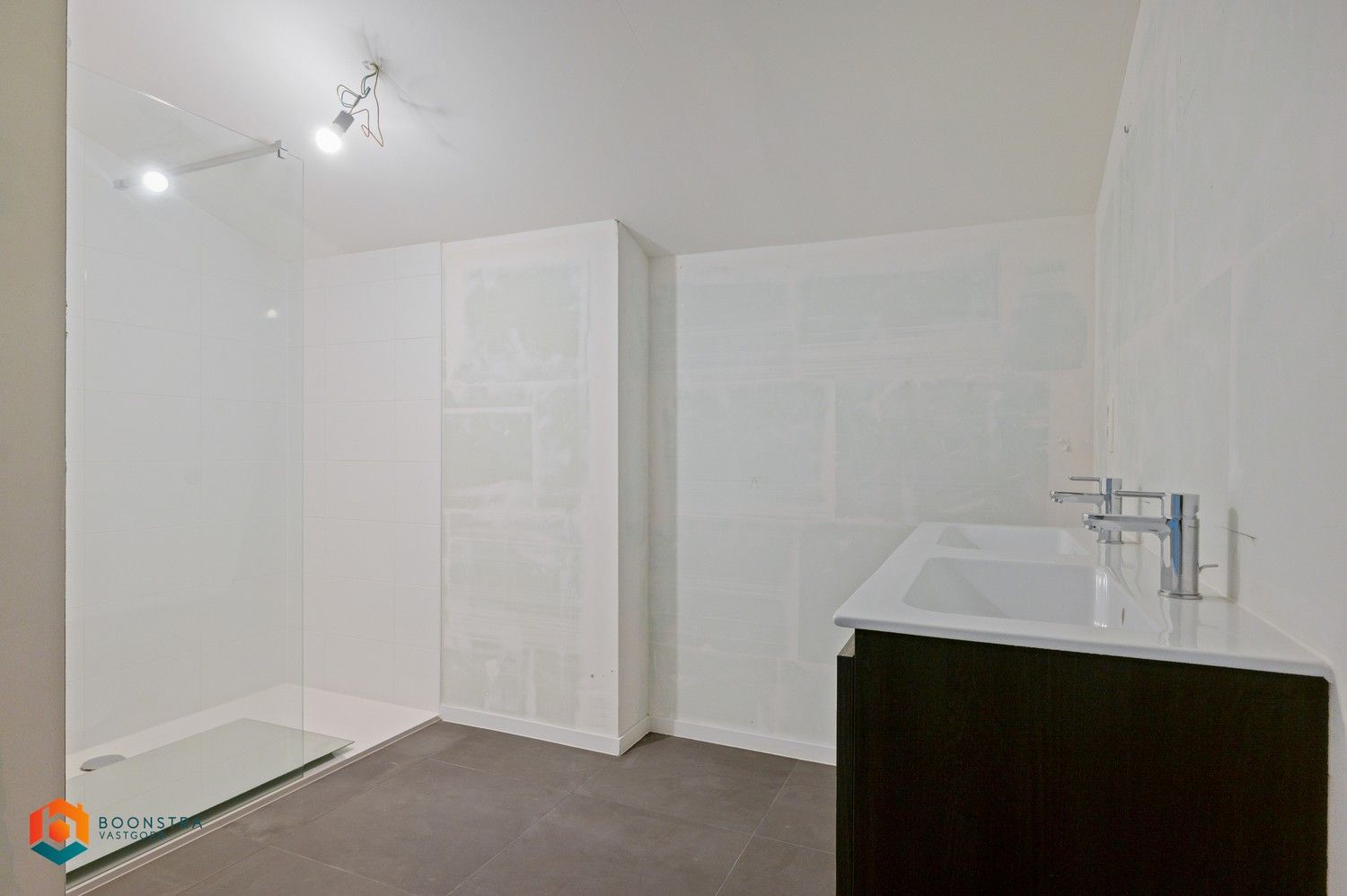 Duplex-appartement met 3 slaapkamers en 2 ondergrondse parkeerplaatsen in Duffel foto 9