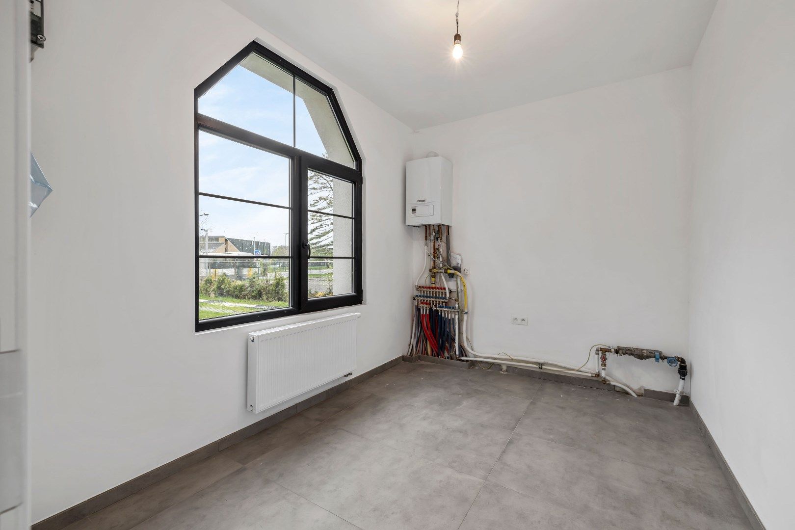 Luxueus gerenoveerde (2025) woning bijgebouw & ruime tuin in Zwijndrecht foto 18
