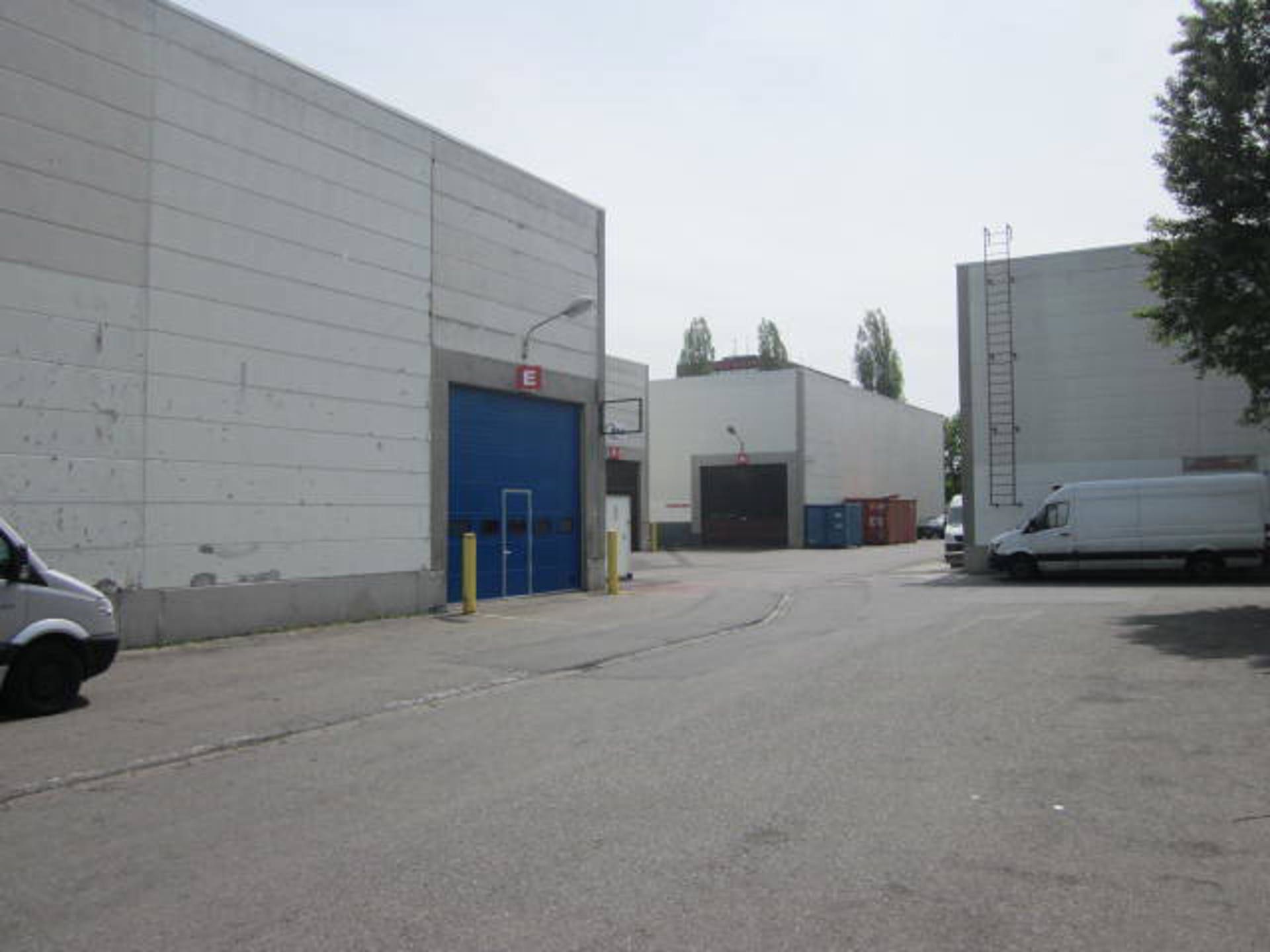 Magazijn 1.001m² met kantoor Haven Antwerpen foto 4