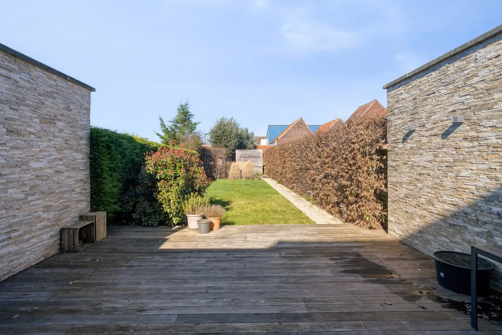 Instapklare woning met 5 slaapkamers garage en tuin! foto 19