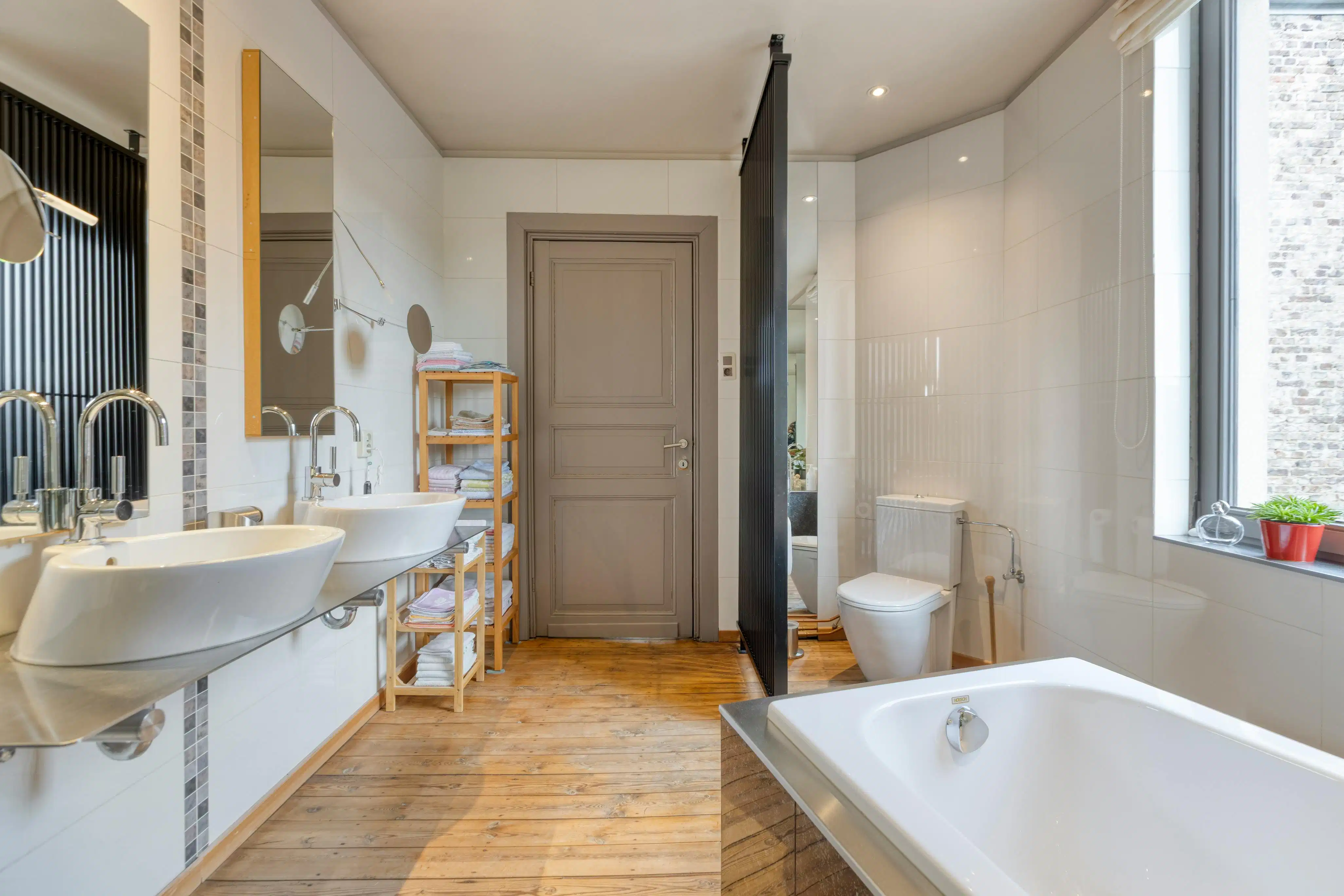 Instapklare stadswoning met 3 slaapkamers in Runkst foto 15